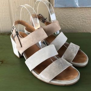 Earth Shoes suede Heels Tierra Light Gray 7B